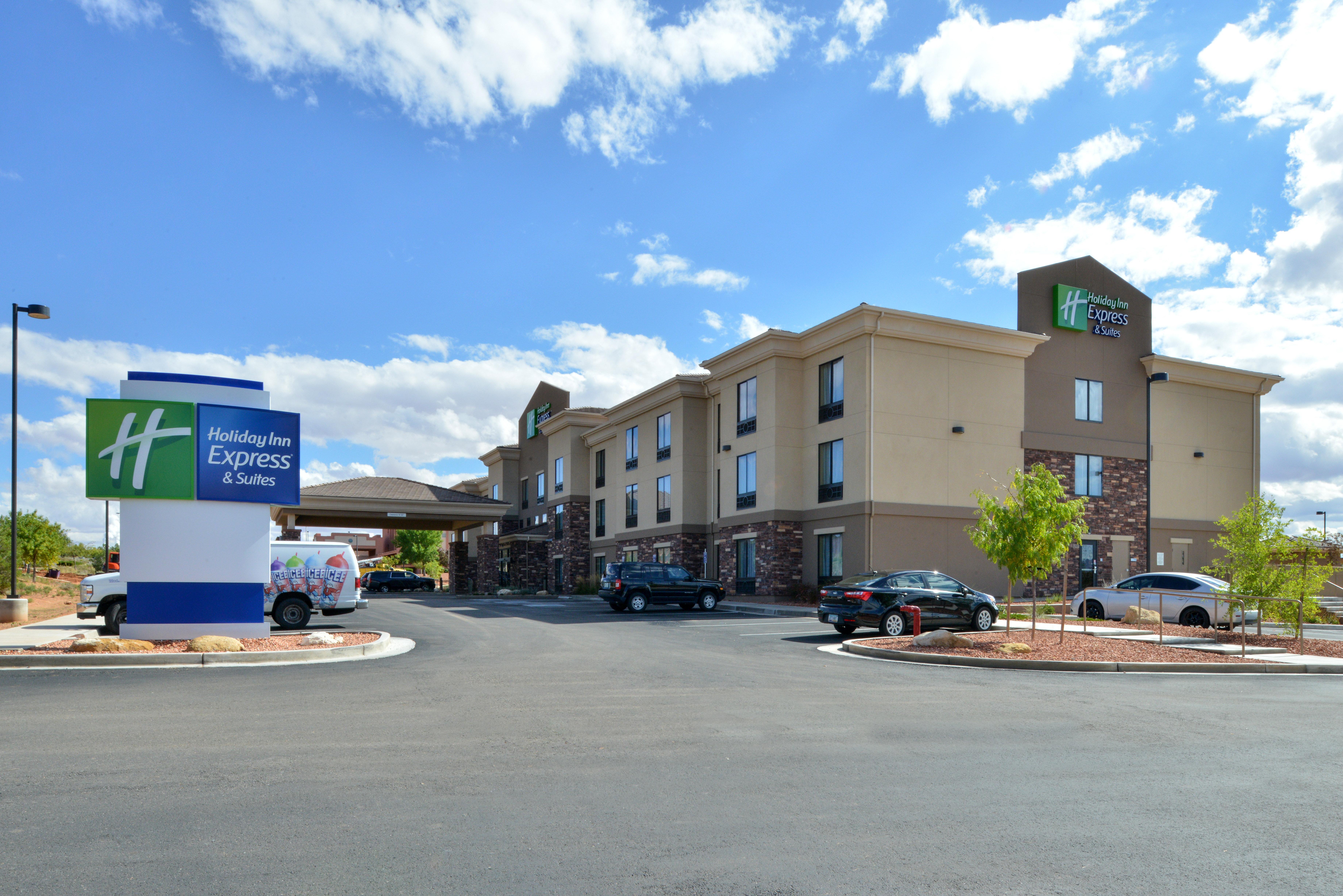 Holiday Inn Express & Suites Page - Lake Powell Area, An Ihg Hotel Exterior foto